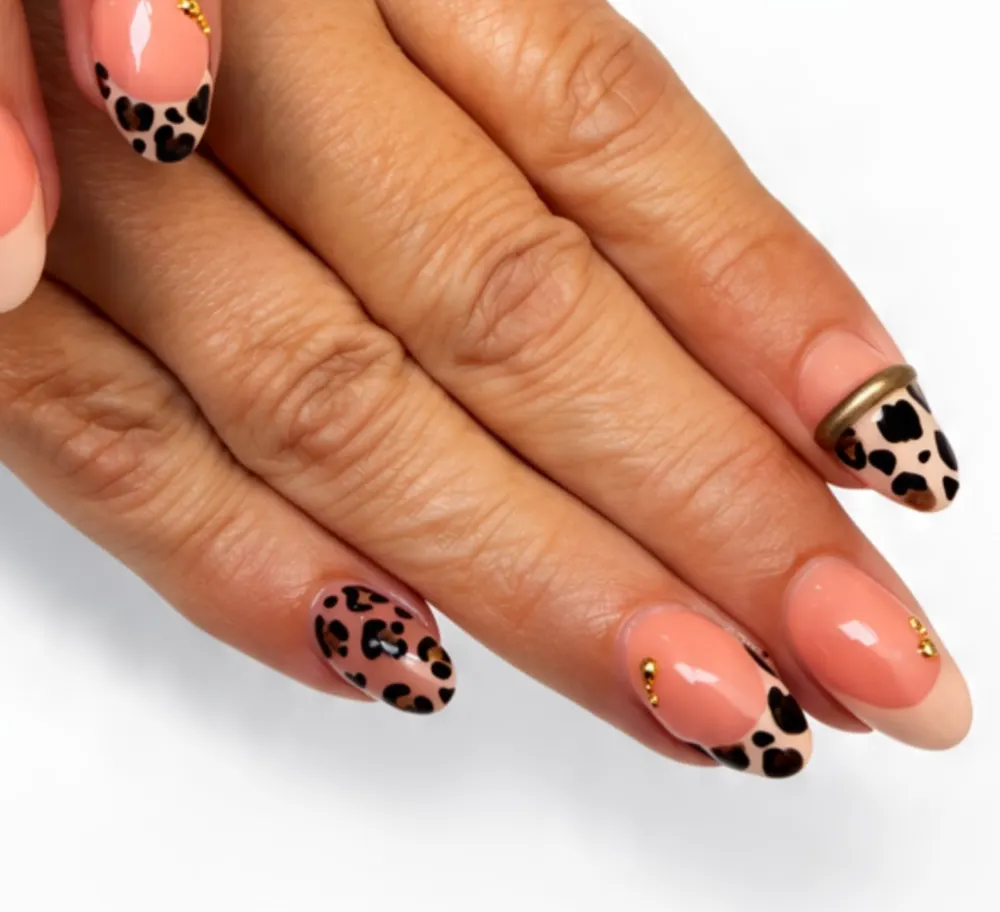 Nail set by Saaha Nails